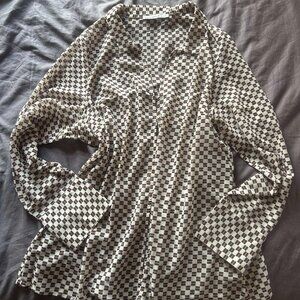 Abercrombie & Fitch Sheer Patterned Button Down Blouse